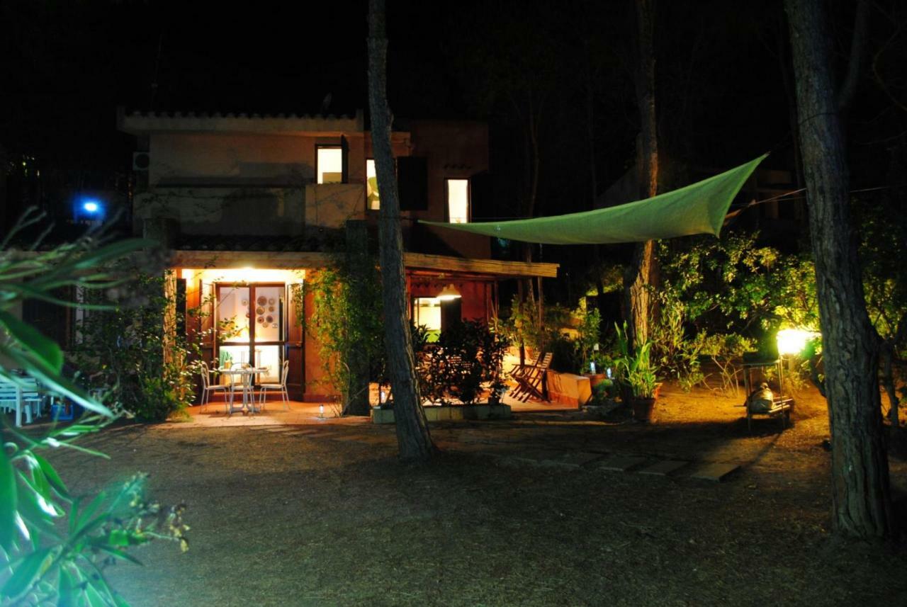 Villa Via Dei Pini Fort Village Exterior foto