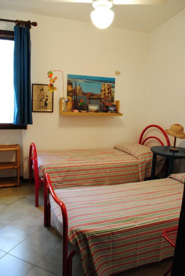 Villa Via Dei Pini Fort Village Exterior foto